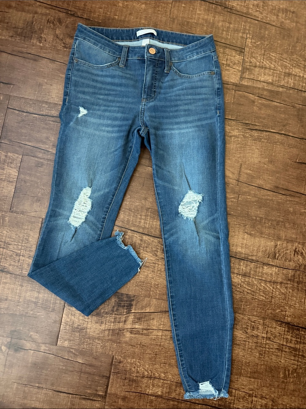 LC super skinny distressed jeans